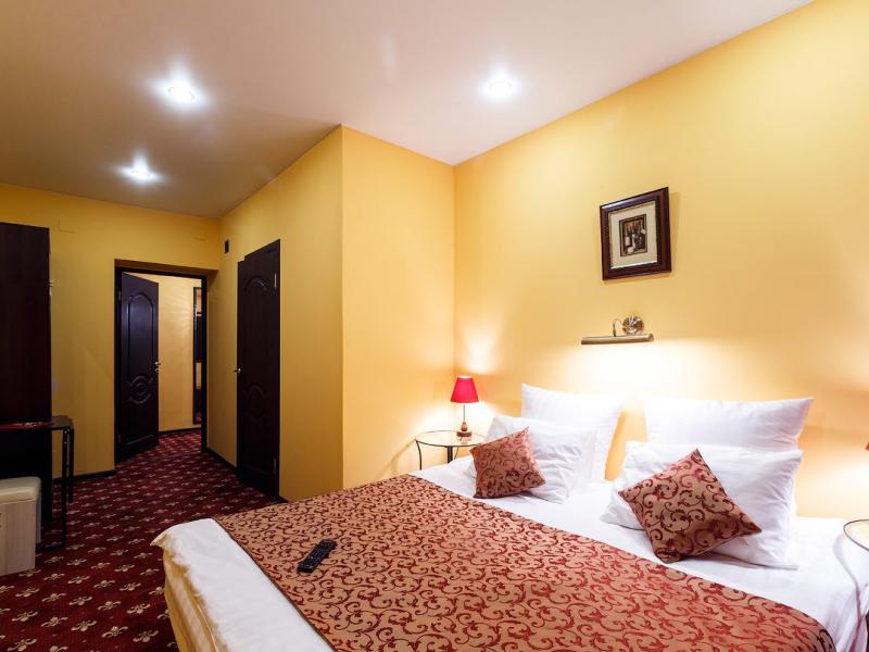 Jenavi Club Hotel