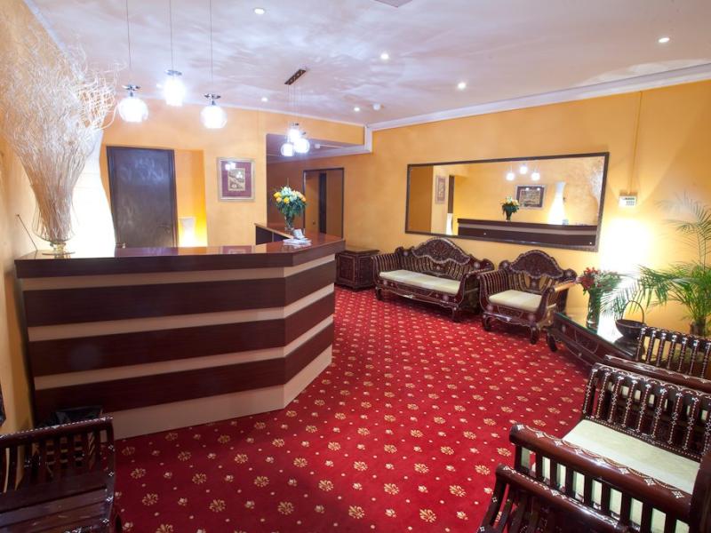 Jenavi Club Hotel
