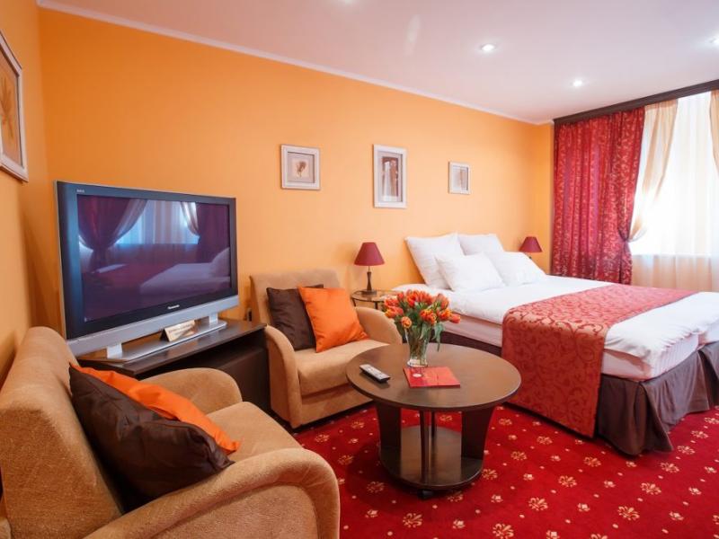 Jenavi Club Hotel
