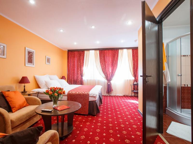 Jenavi Club Hotel