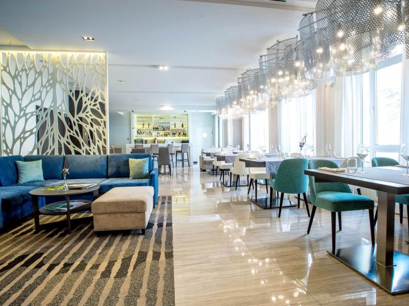 Ramada Hotel & Suites by Wyndham Novosibirsk Zhukovka