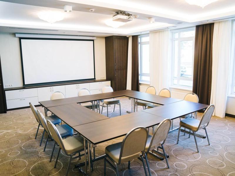 Ramada Hotel & Suites by Wyndham Novosibirsk Zhukovka