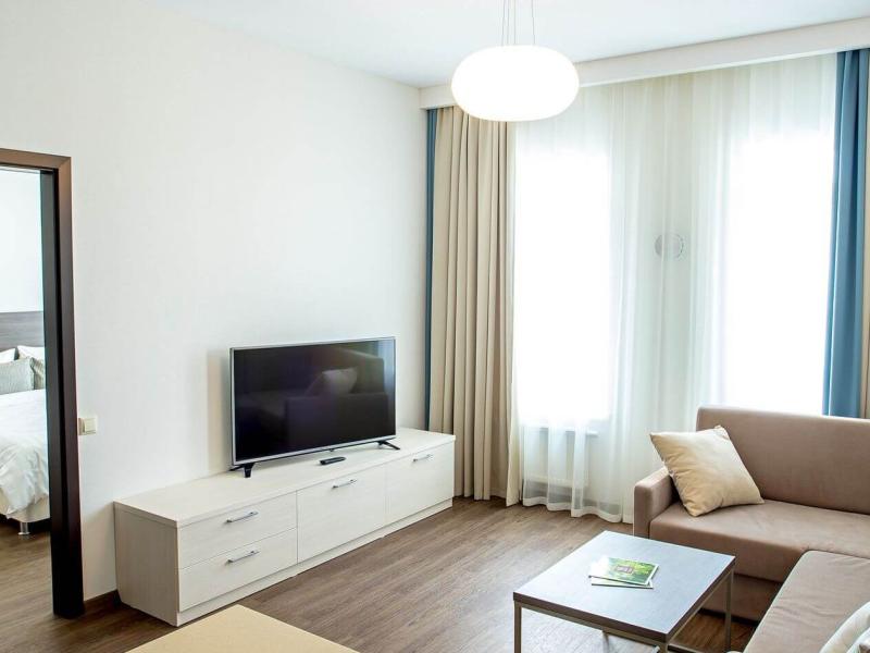 Ramada Hotel & Suites by Wyndham Novosibirsk Zhukovka