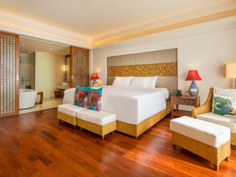Swissotel & Grand Mercure Sanya Yalong Bay