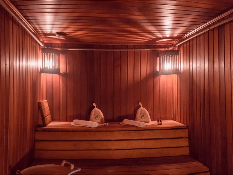 Парк-Отель Май