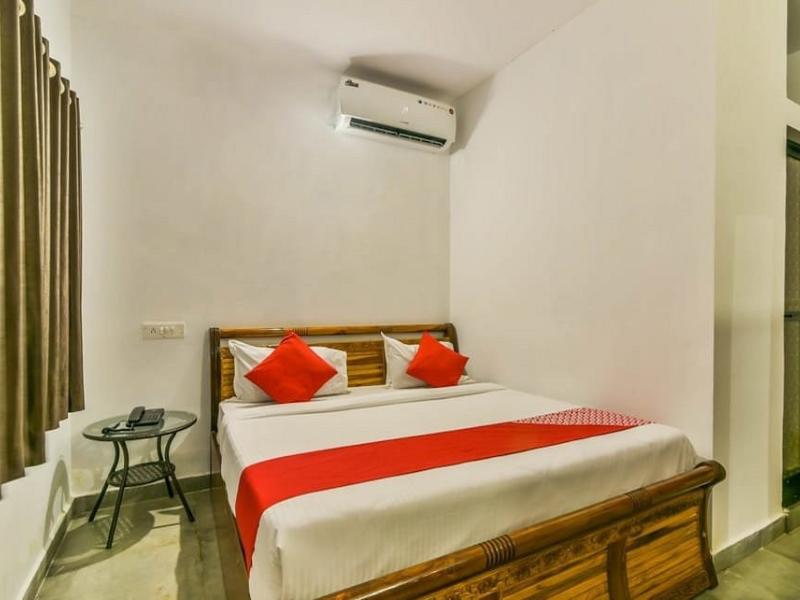 OYO 15487 Ashoka King