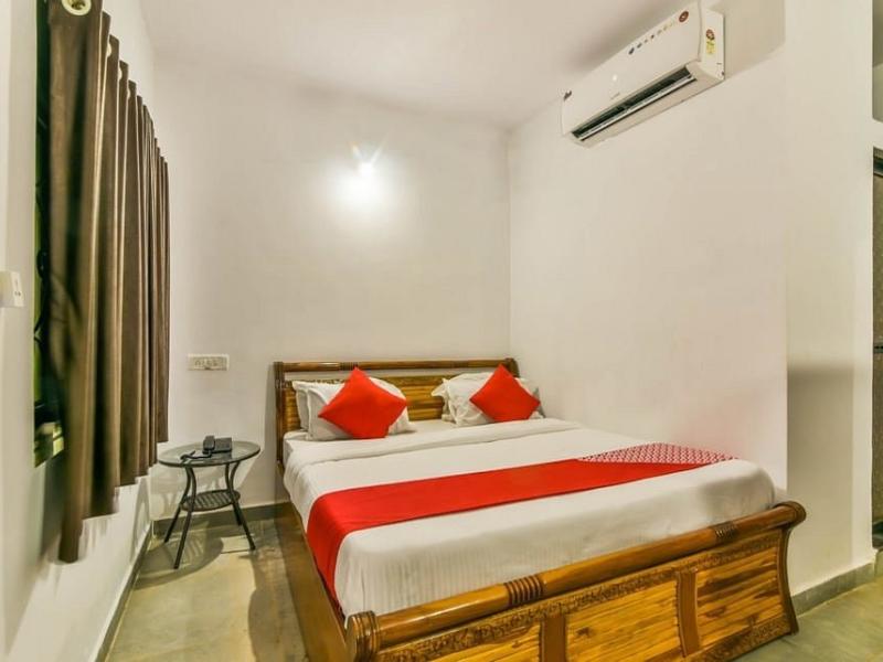 OYO 15487 Ashoka King