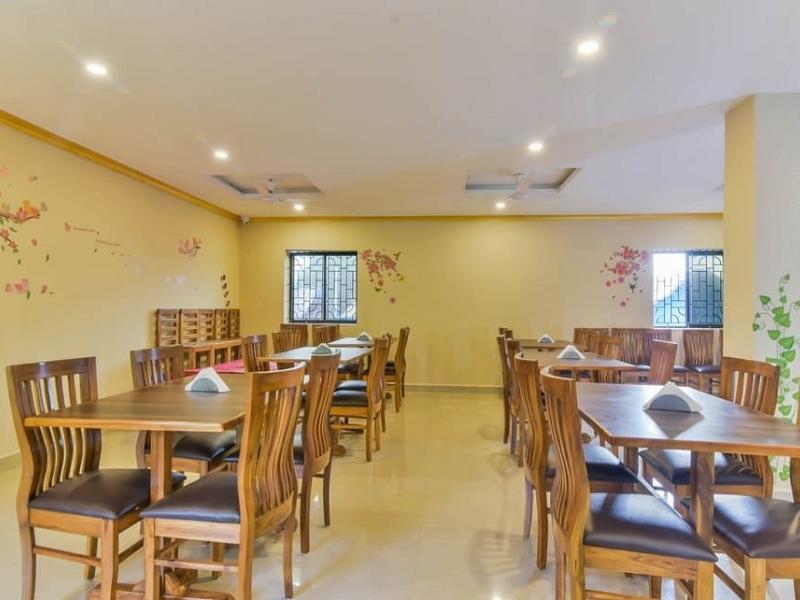 OYO 15487 Ashoka King