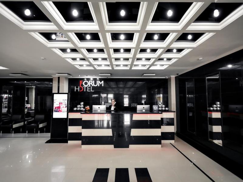 FORUM PLAZA