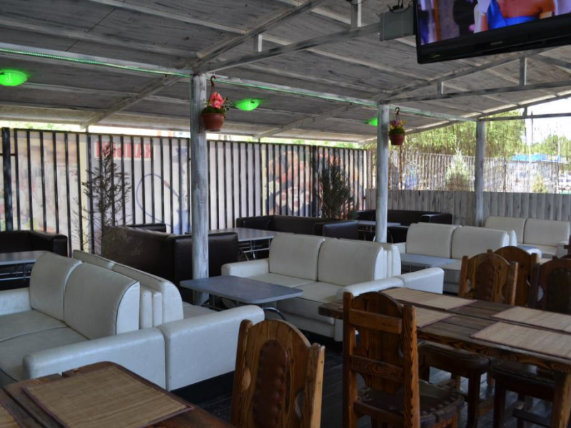 Frant Hotel на Нефтяном