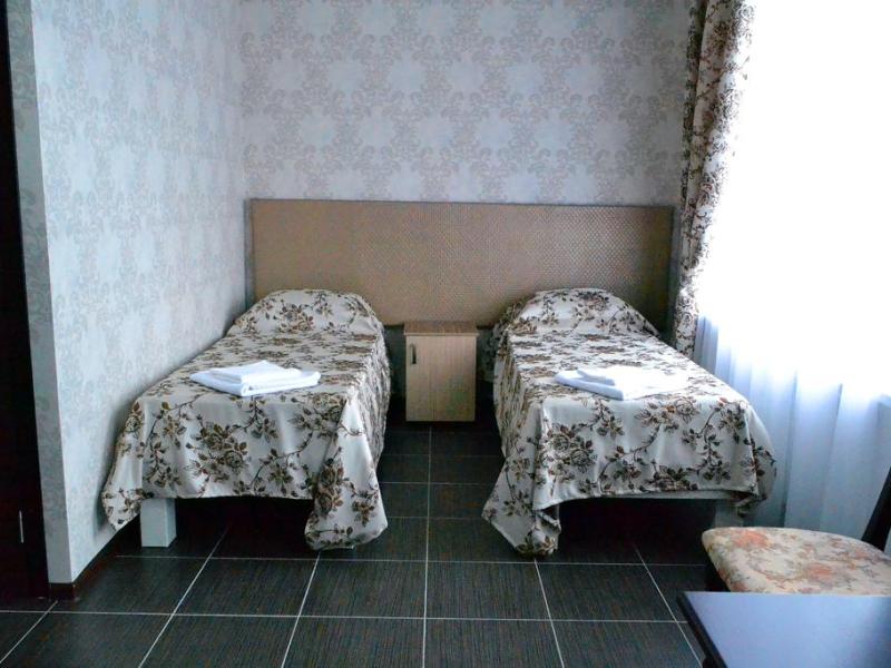 Frant Hotel на Нефтяном