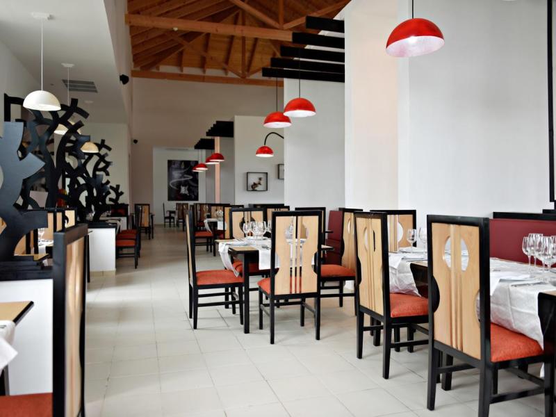 Grand Memories Santa Maria