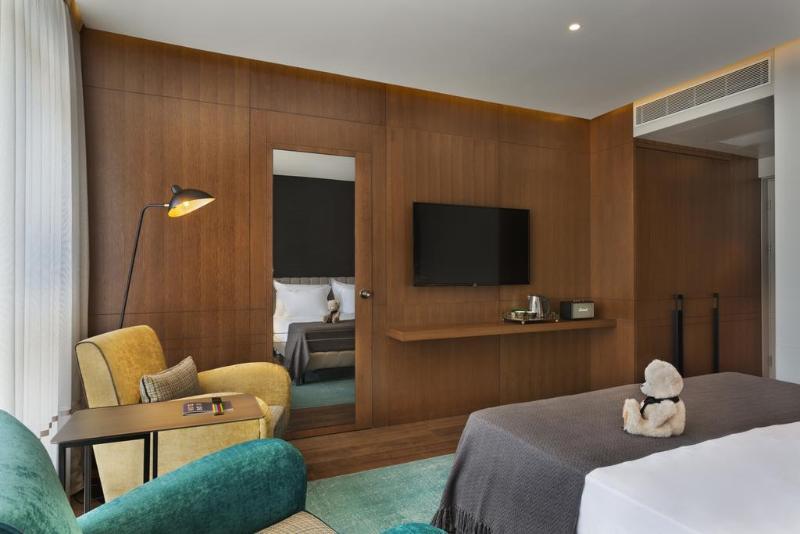 Publica Isrotel, Autograph Collection