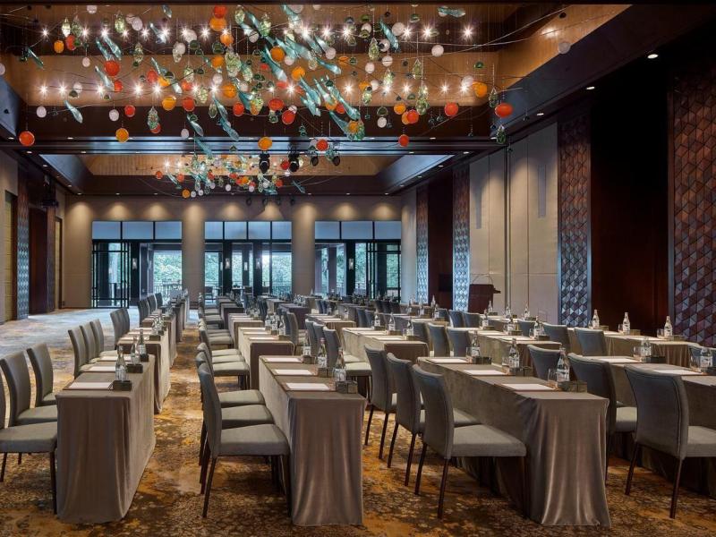 The Ritz-Carlton