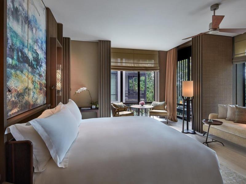 The Ritz-Carlton