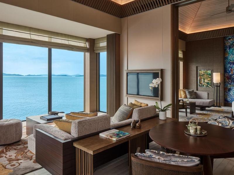 The Ritz-Carlton