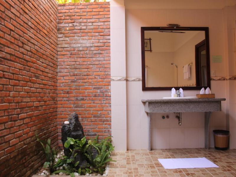 Golden Peak Resort & Spa
