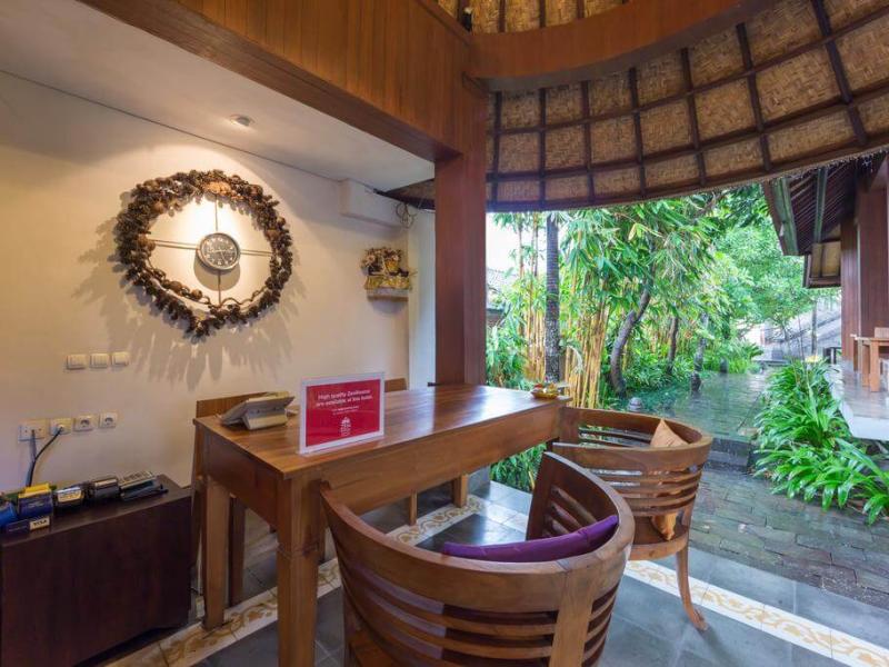 Inata Monkey Forest Hotel