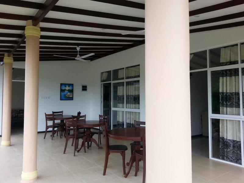 Coral Palm Villa & Apartment