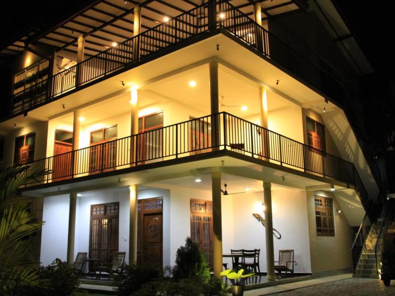 Coral Palm Villa & Apartment