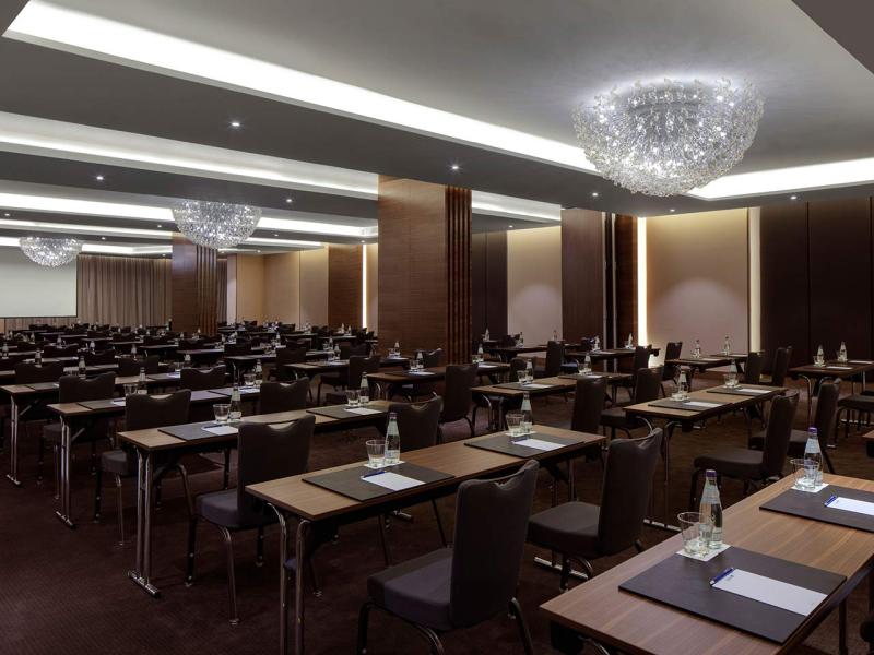 Radisson Blu Hotel Dubai Waterfront