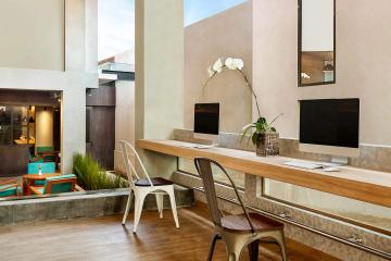 Отель Luminor Hotel Legian Seminyak Индонезия, о Бали, фото 2