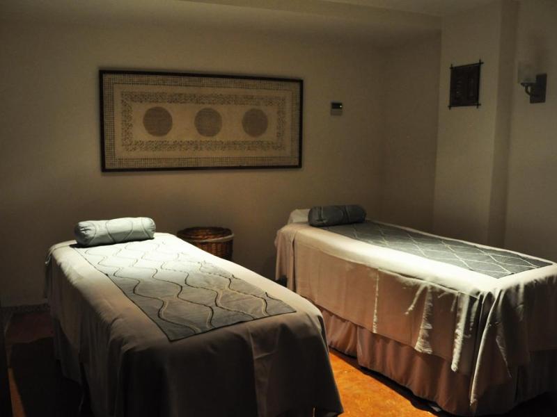 CostaBaja Resort & Spa