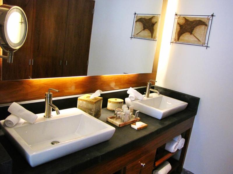 CostaBaja Resort & Spa