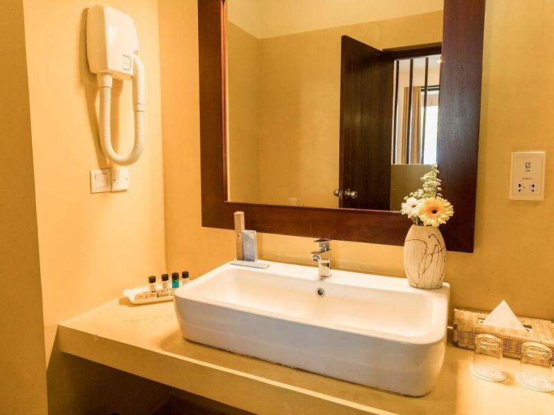 Sooriya Resort & Spa