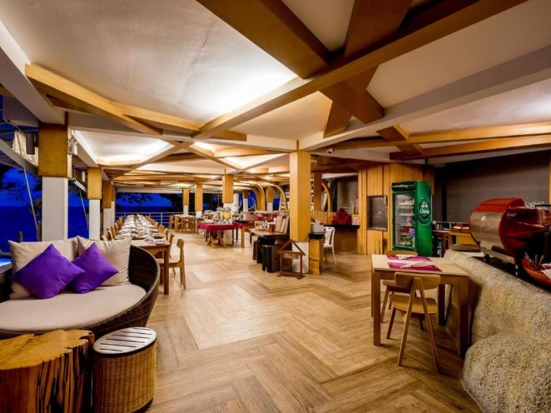 White Sand Samui Resort