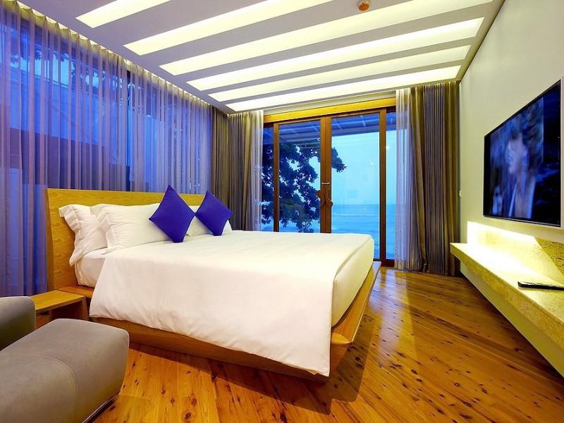 White Sand Samui Resort