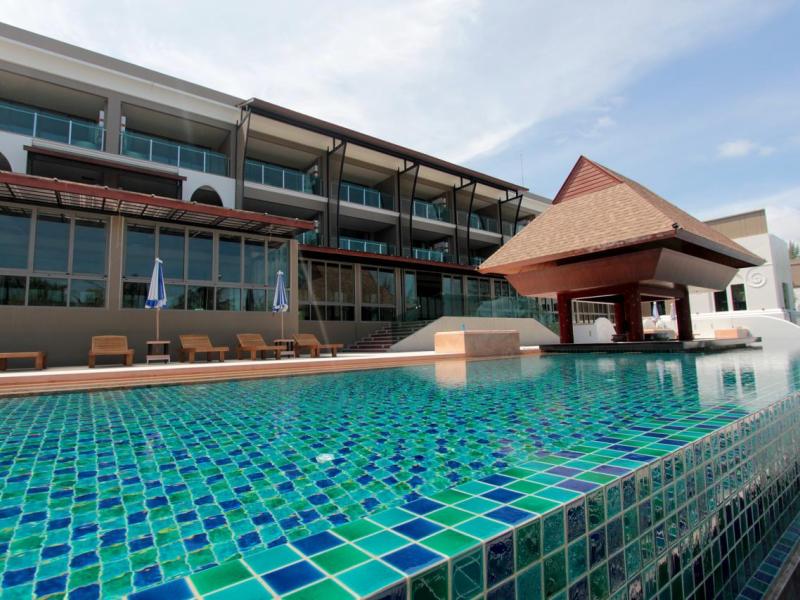 MaiKhao Palm Beach Resort