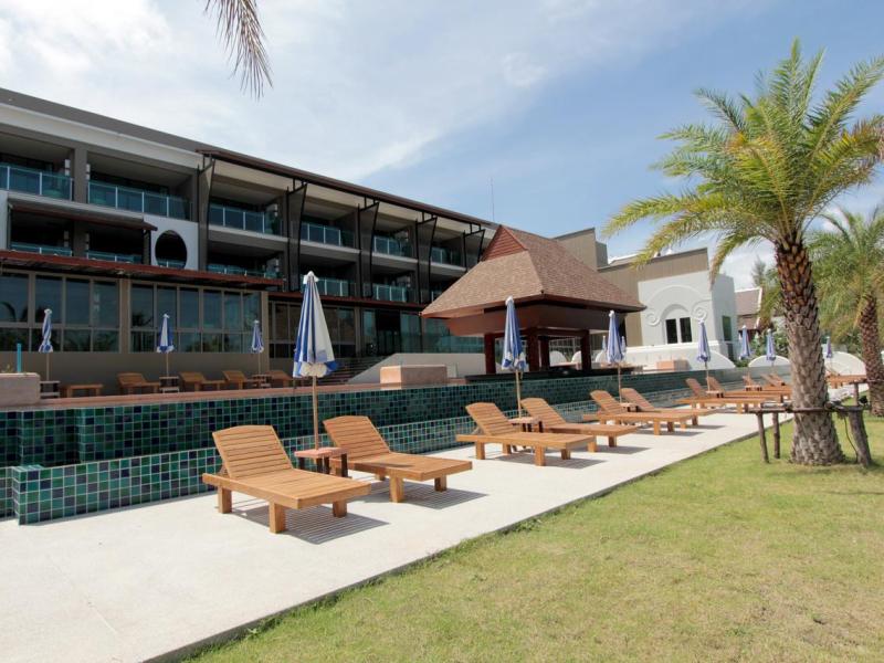 MaiKhao Palm Beach Resort