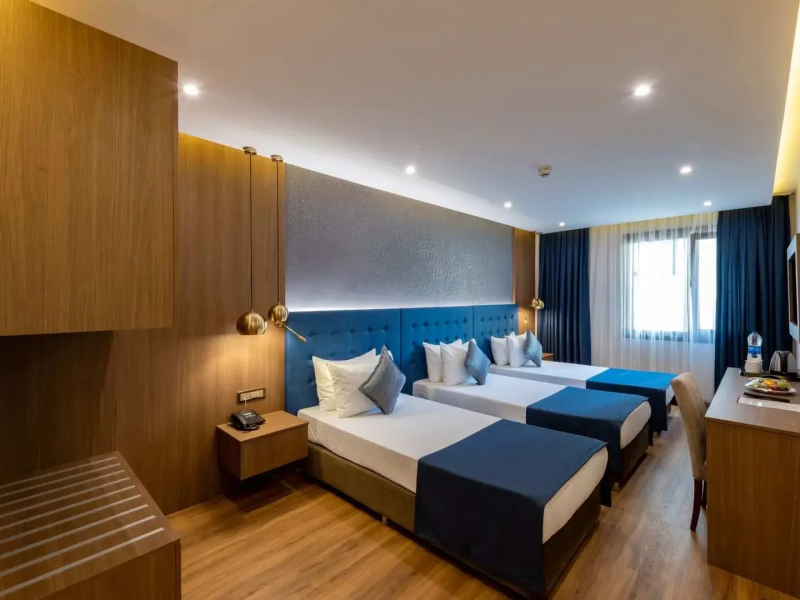 Nova Plaza Crystal Hotel