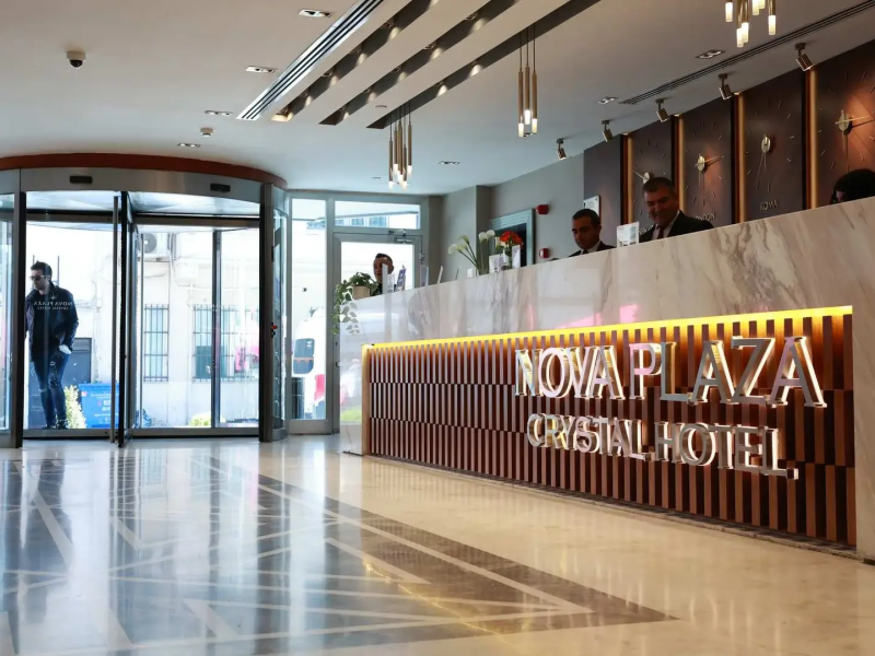 Nova Plaza Crystal Hotel