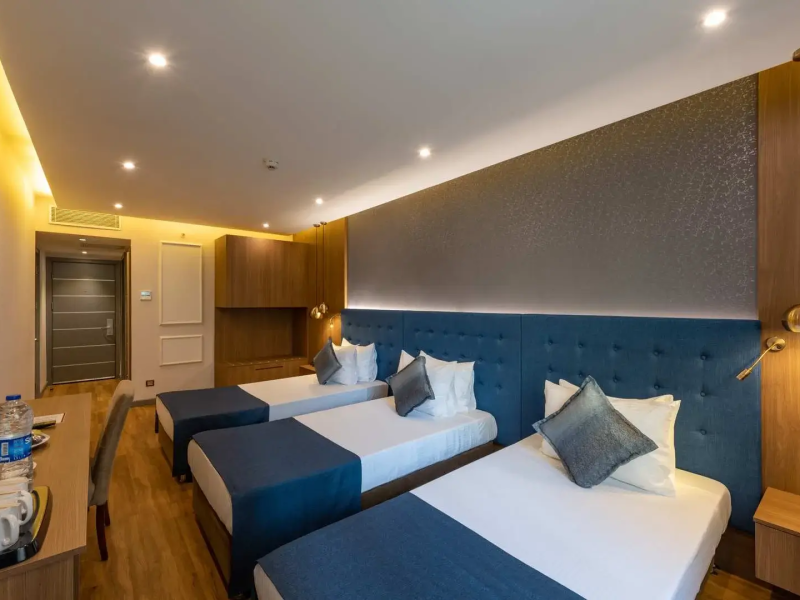 Nova Plaza Crystal Hotel