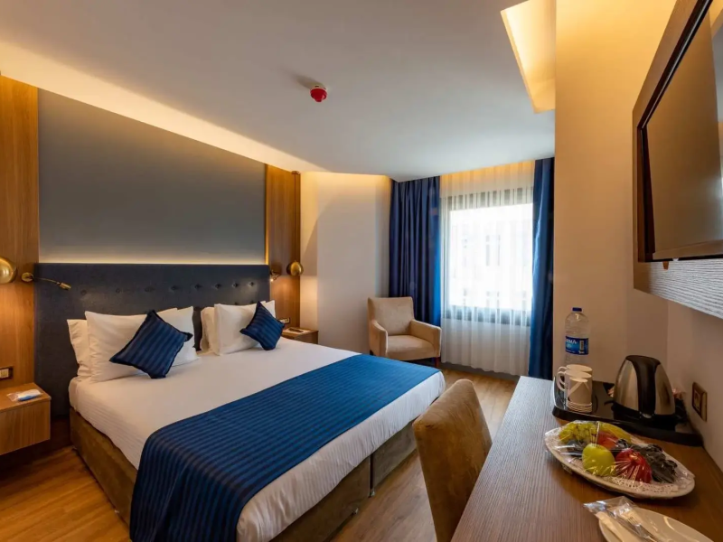 Nova Plaza Crystal Hotel