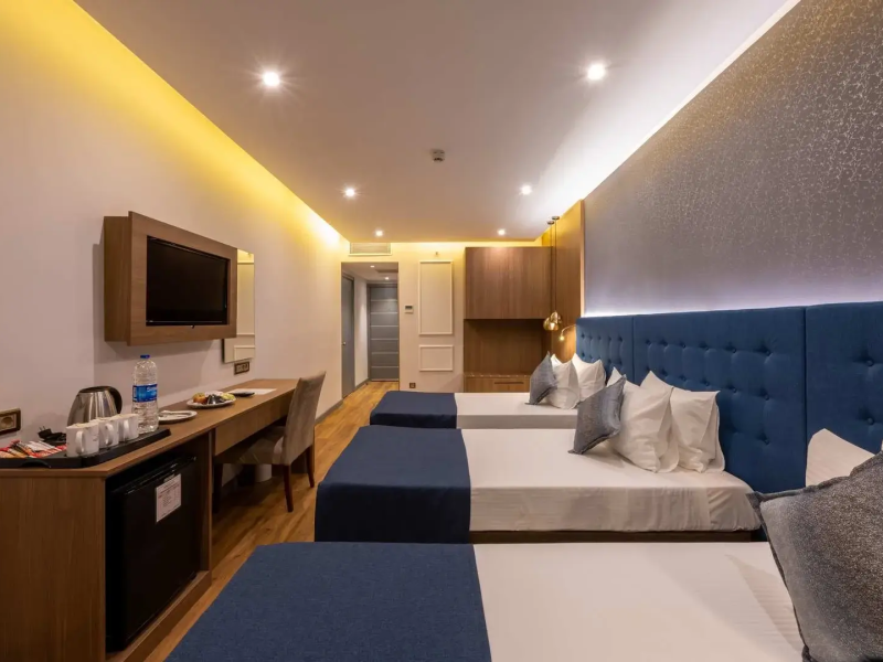 Nova Plaza Crystal Hotel