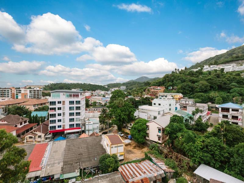 Ozone Condotel Kata Beach