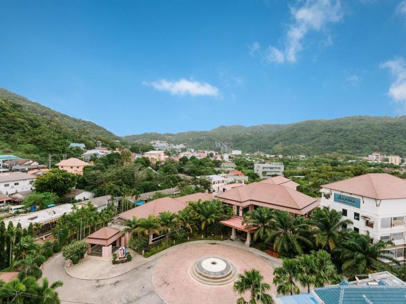 Ozone Condotel Kata Beach