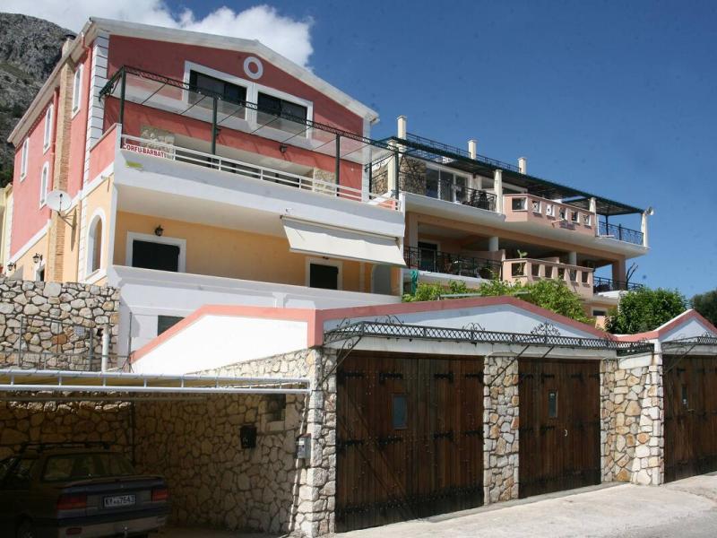 Sarakinos Apartments