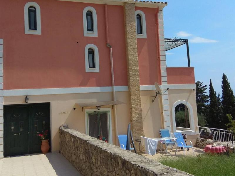 Sarakinos Apartments