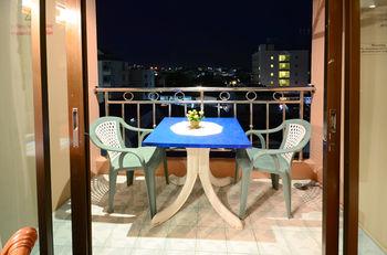Thipurai City Hotel