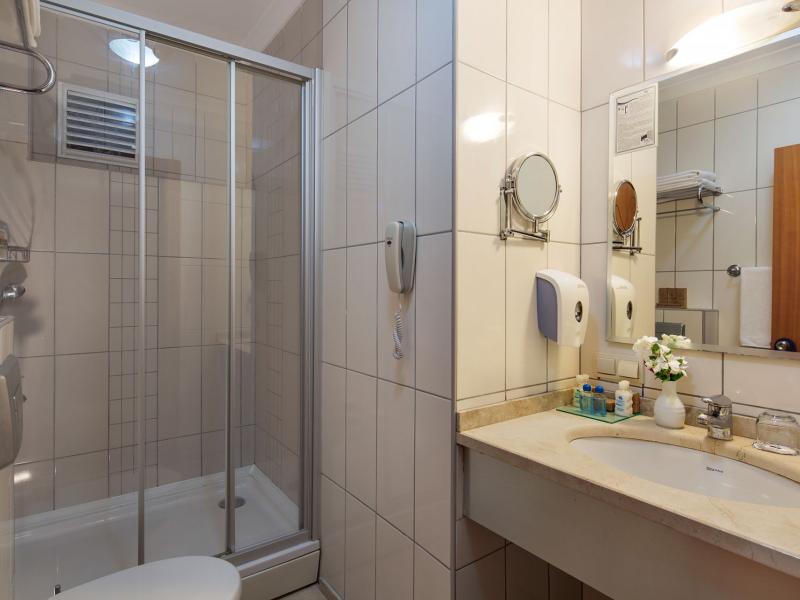 Crystal Flora Beach Resort