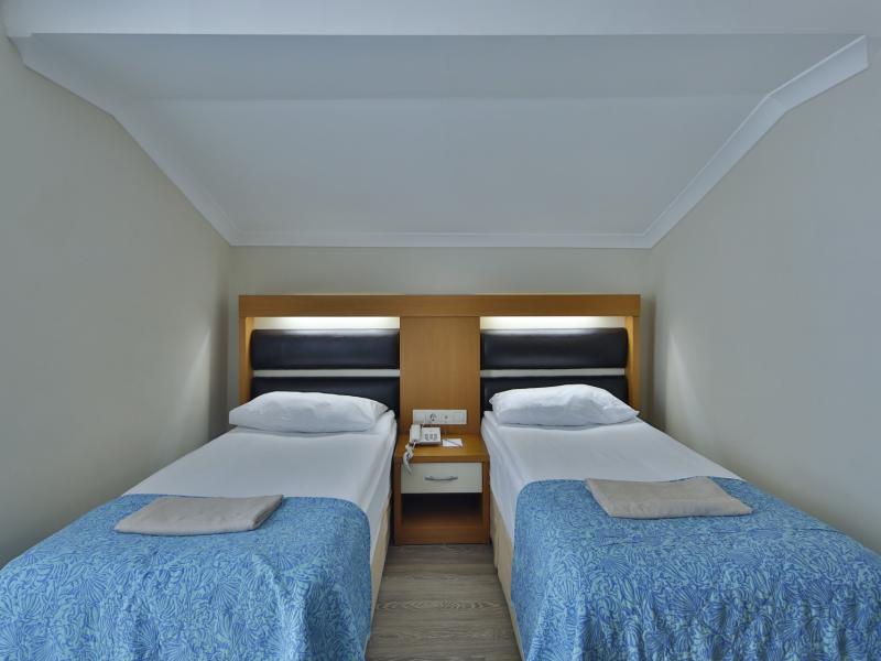 Crystal Flora Beach Resort