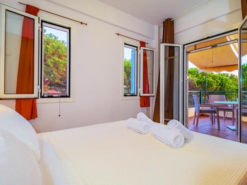 Romanos Beach Villas