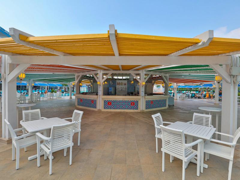 Crystal Admiral Resort Suites & Spa