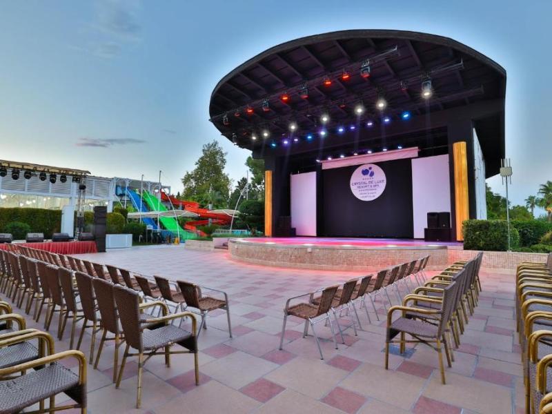 Crystal De Luxe Resort & Spa