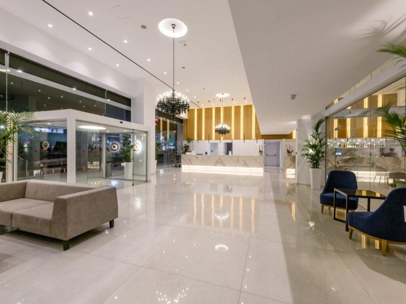 Tasia Maris Club Seasons