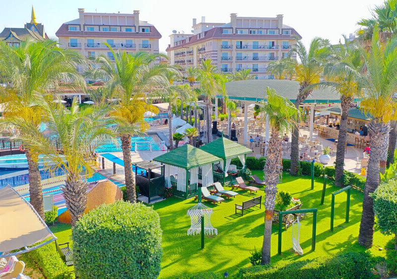 Crystal Family Resort & Spa